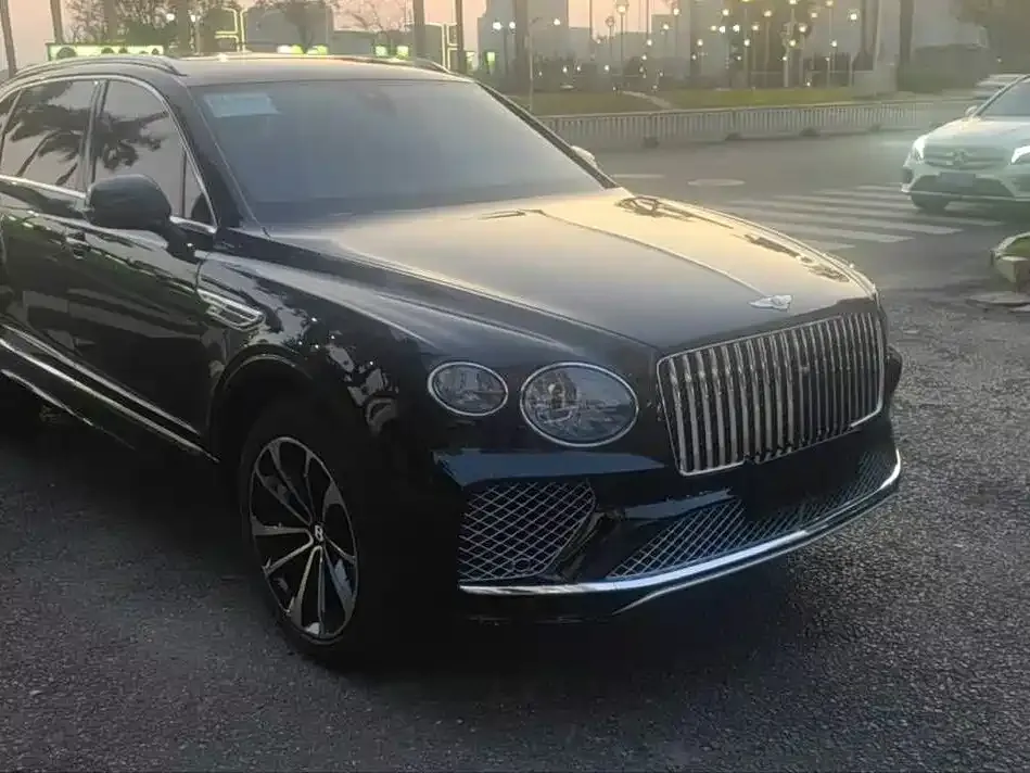 Bentley Bentayga — фото 5