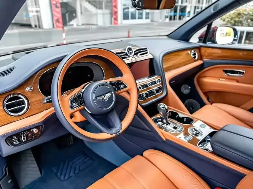 Bentley Bentayga — фото 3
