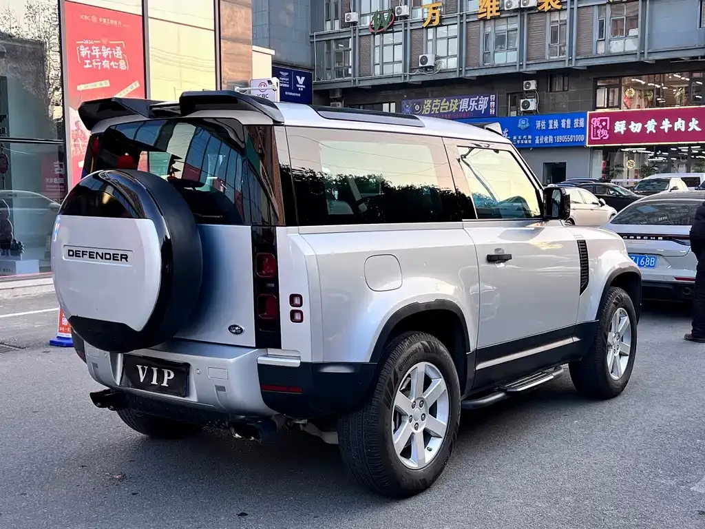 Land Rover Defender — фото 4