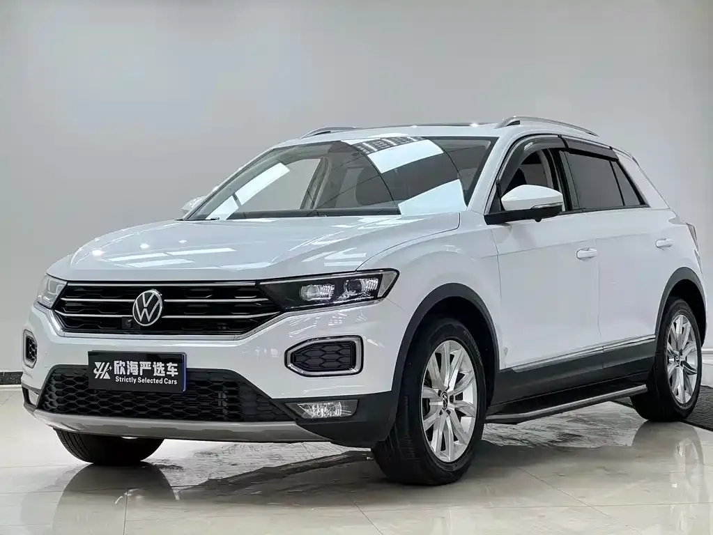Volkswagen T-Roc — фото 1
