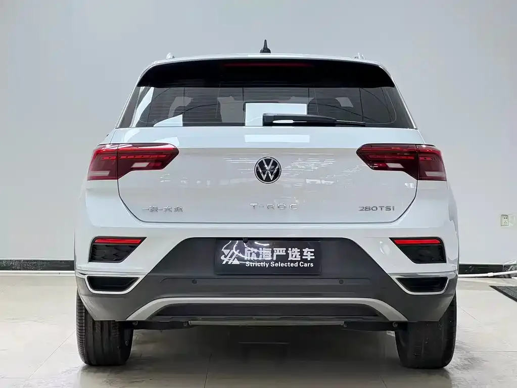 Volkswagen T-Roc — фото 6