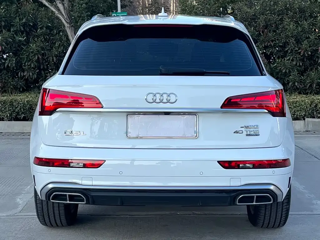 Audi Q5L — фото 7
