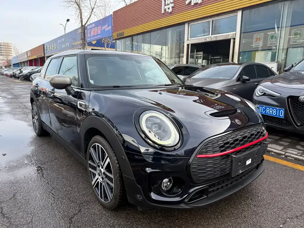 MINI Clubman — фото 1