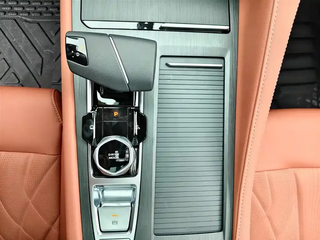 Changan CS75PLUS — фото 8
