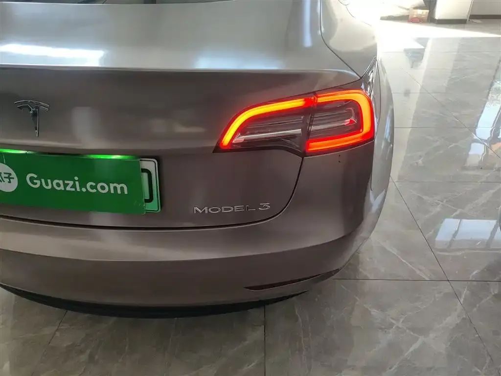 Tesla Model 3 — фото 5