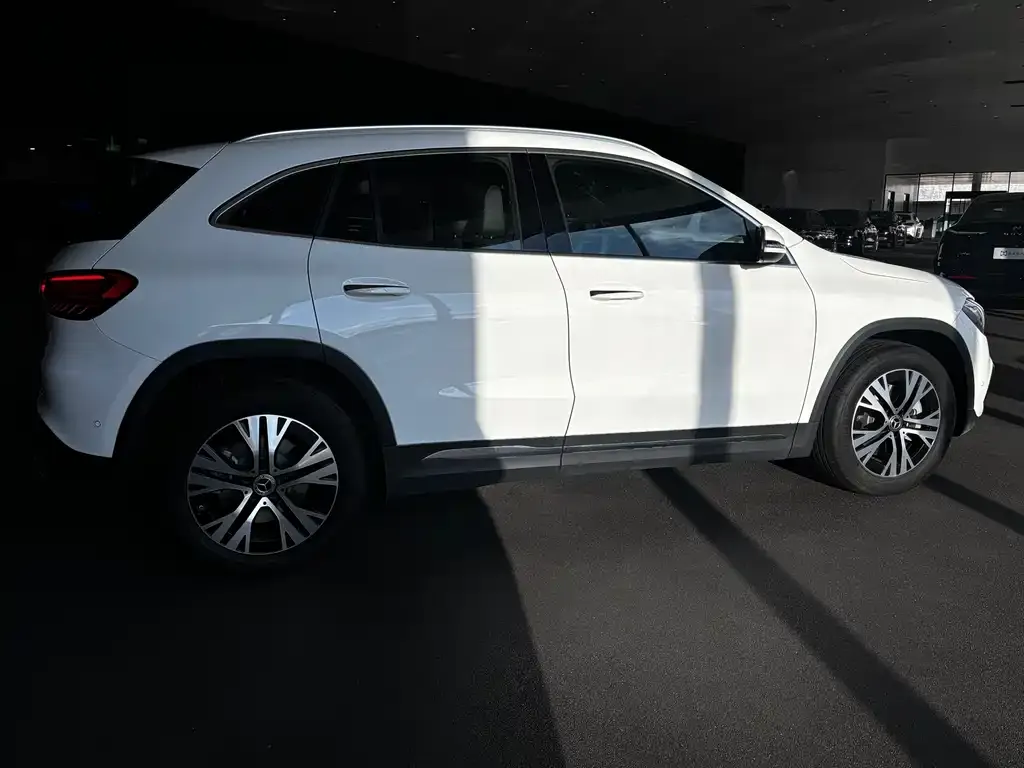 Mercedes-Benz GLA — фото 2