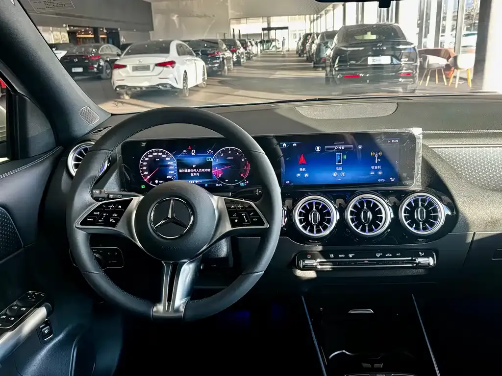 Mercedes-Benz GLA — фото 9