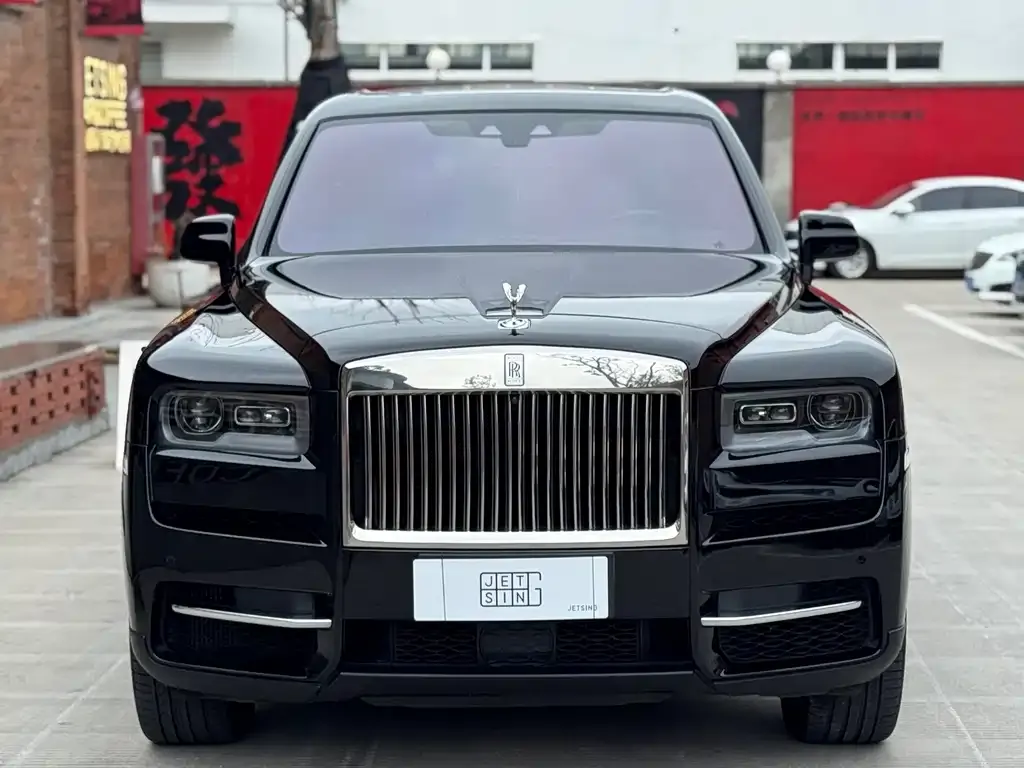 Rolls-Royce Cullinan — фото 1