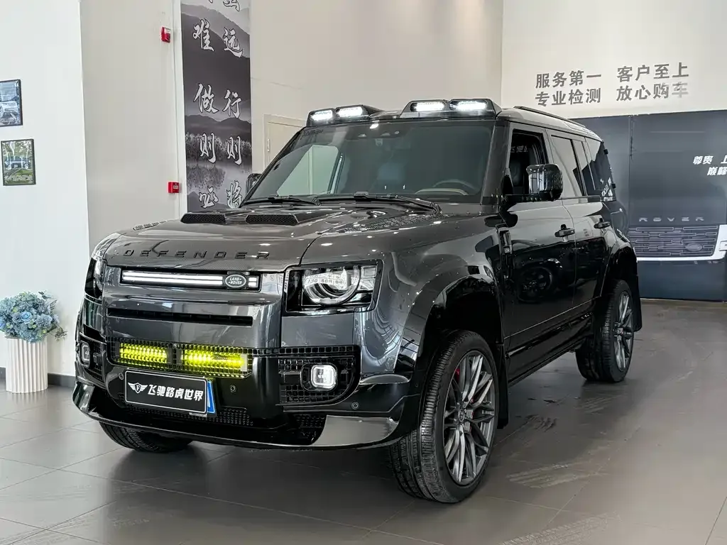 Land Rover Defender — фото 1