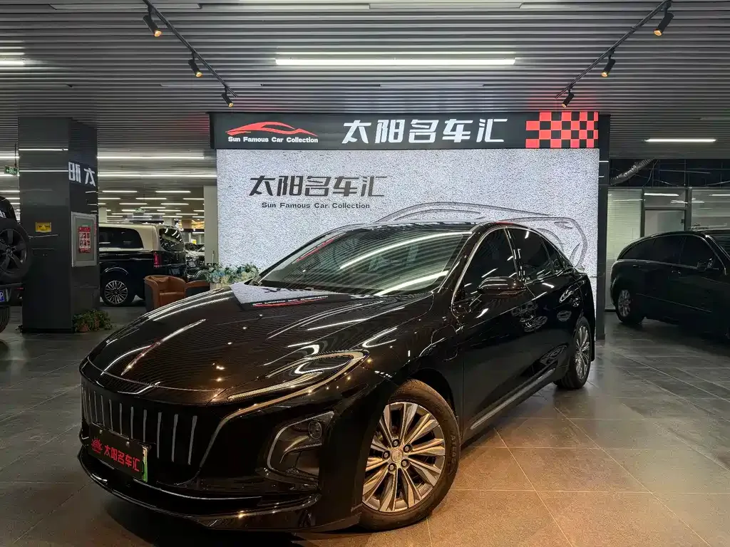 Hongqi E-QM5 — фото 1