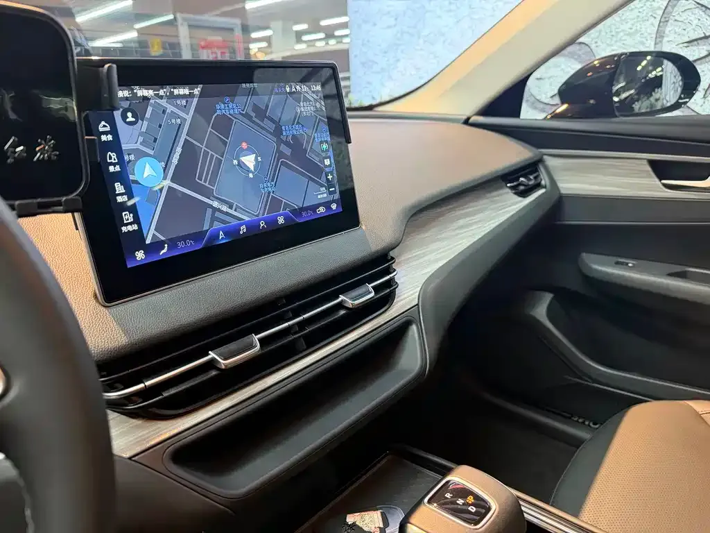 Hongqi E-QM5 — фото 8