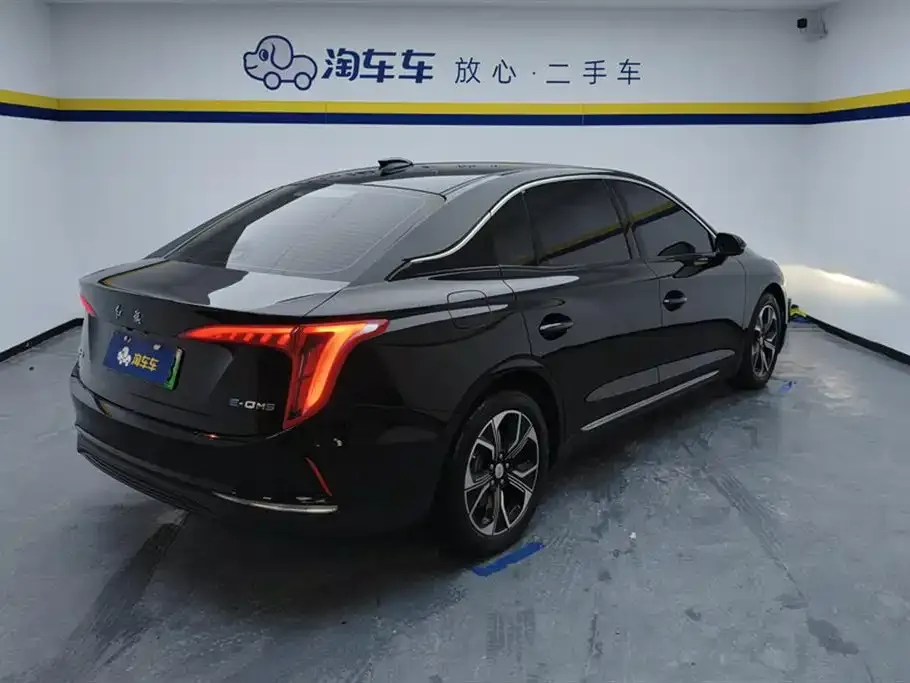 Hongqi E-QM5 — фото 7