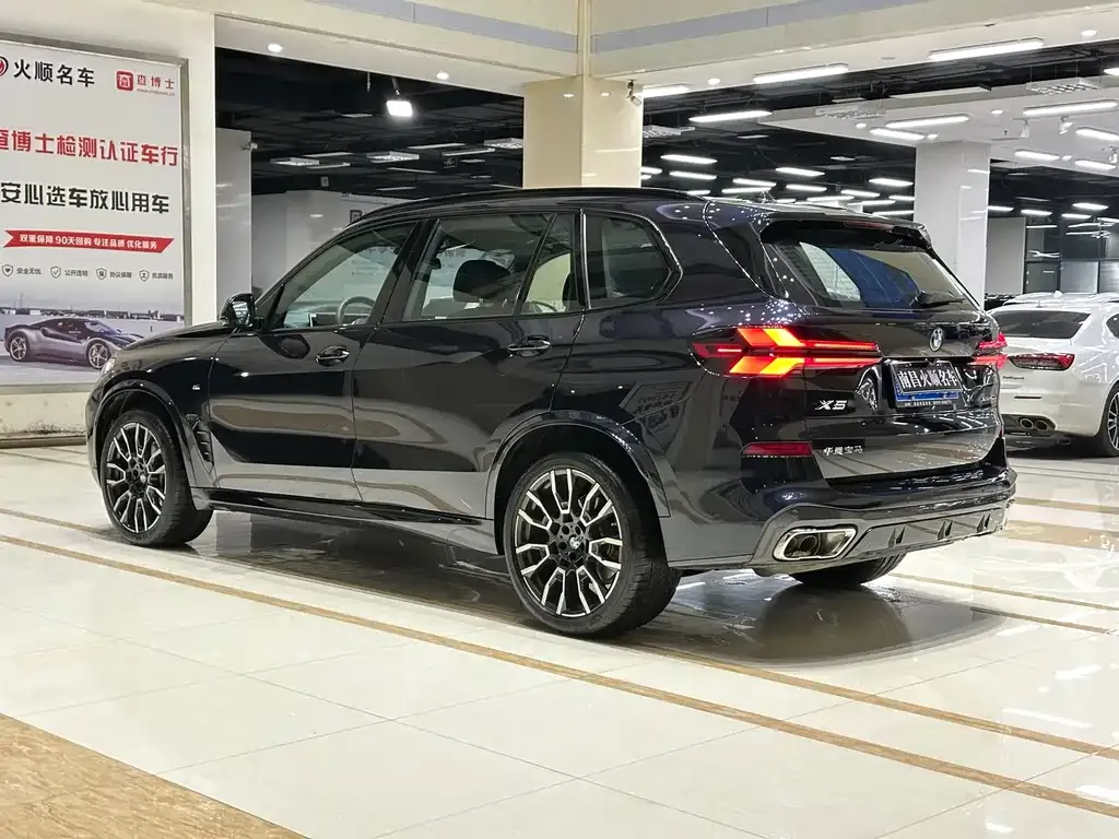 BMW X5 — фото 8