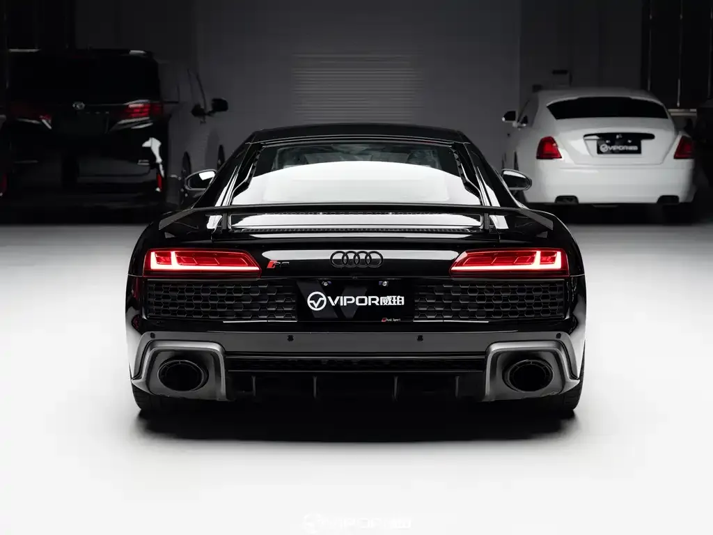 Audi R8 — фото 7