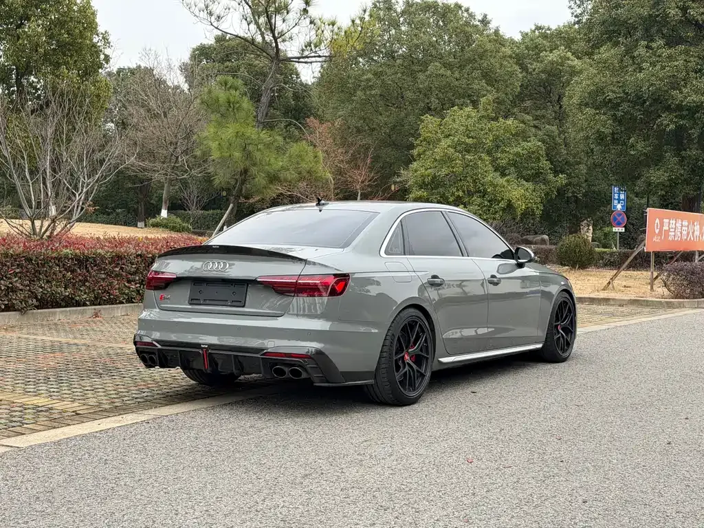 Audi S4 — фото 10