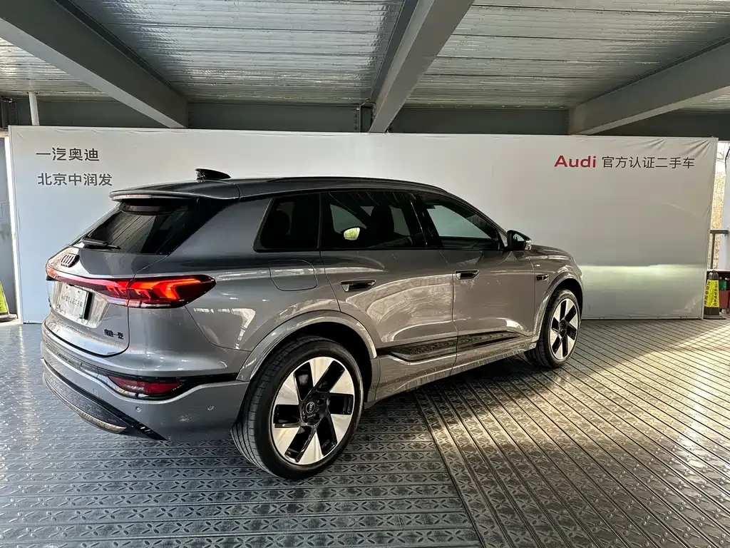 Audi Q6L e-tron — фото 10