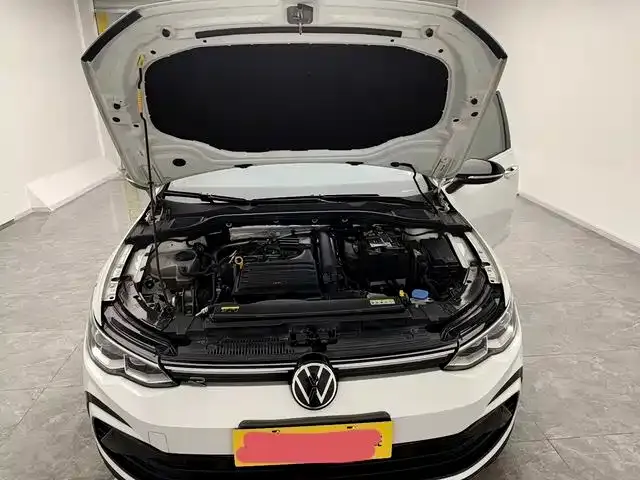 Volkswagen Golf — фото 10