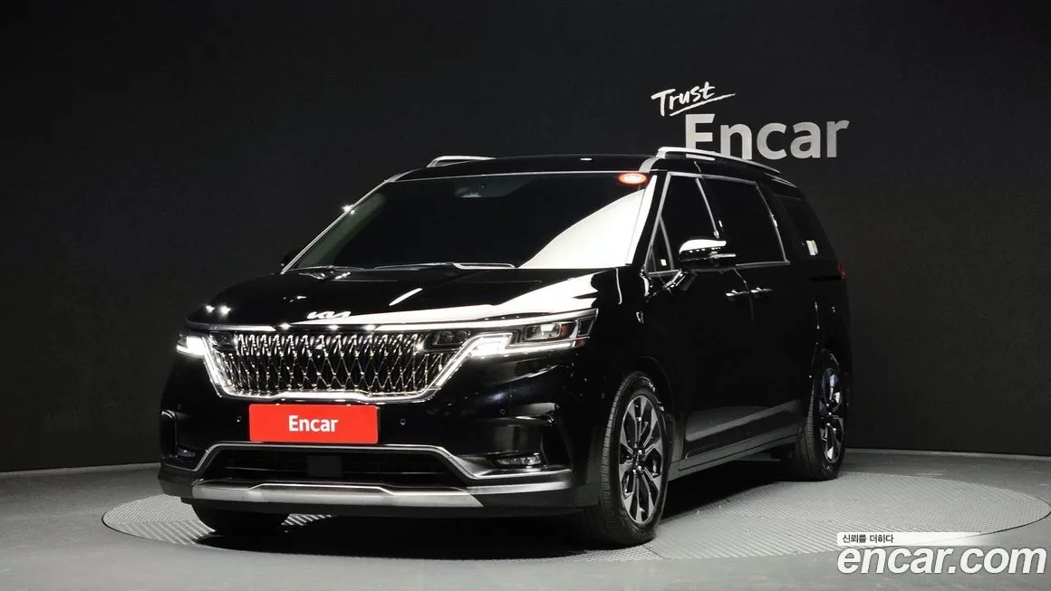 Kia Carnival — фото 1