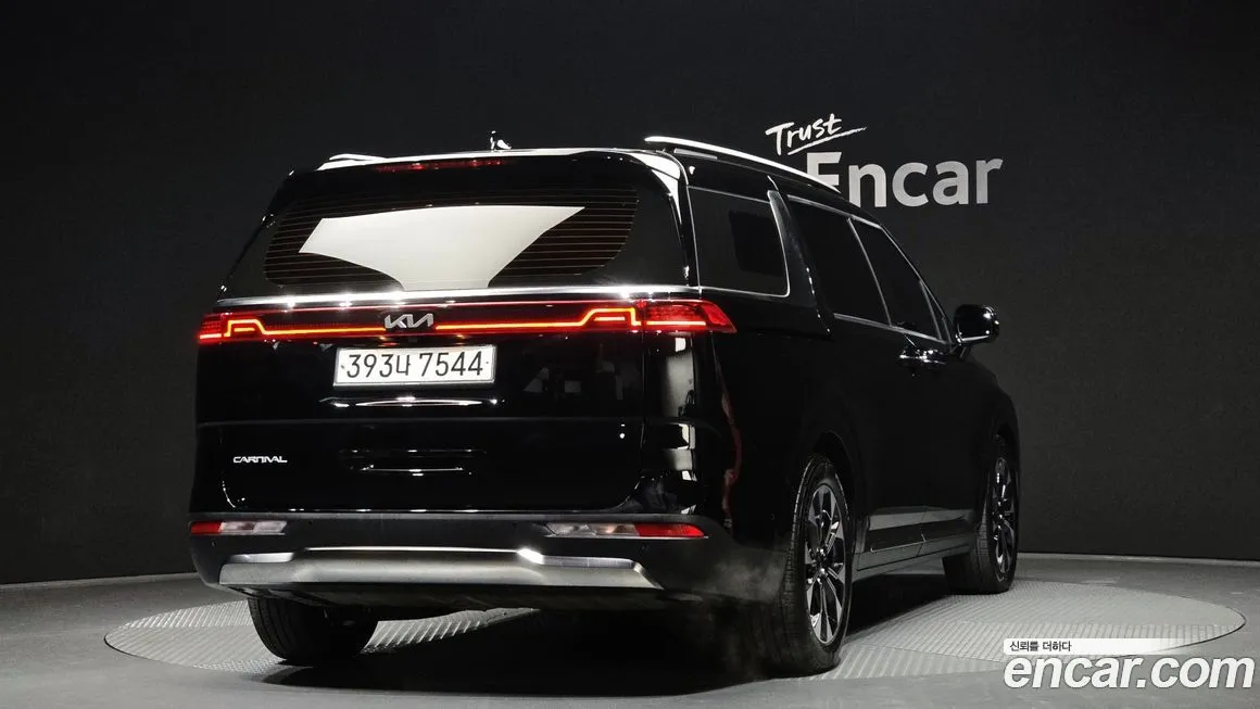 Kia Carnival — фото 2