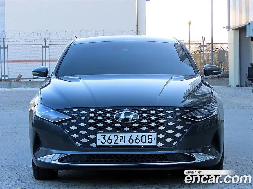 Hyundai Grandeur — фото 1