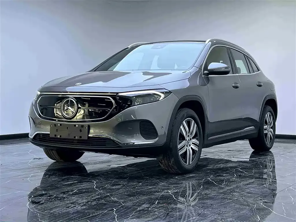 Mercedes-Benz EQA — фото 1