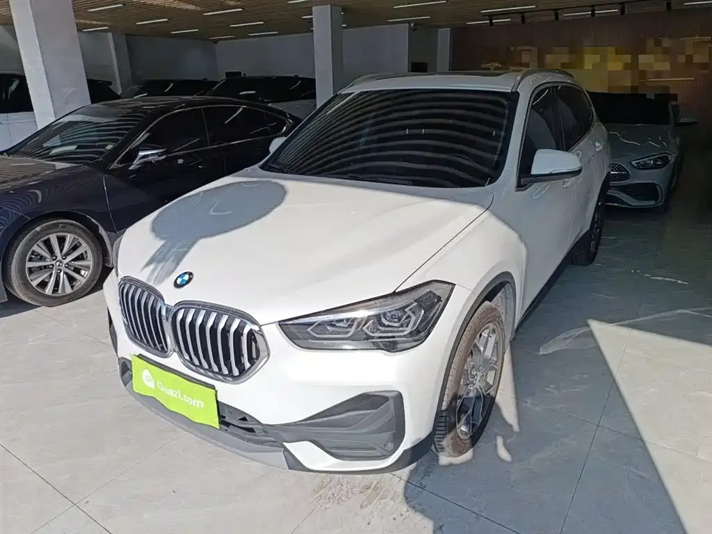 BMW X1 — фото 1