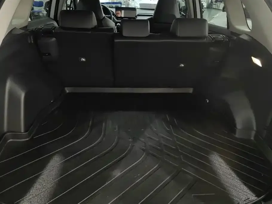 Toyota RAV4 — фото 2