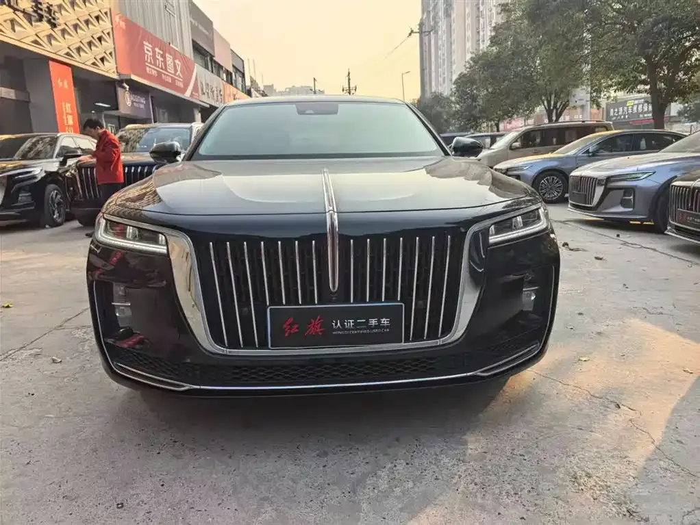 Hongqi H9 — фото 2