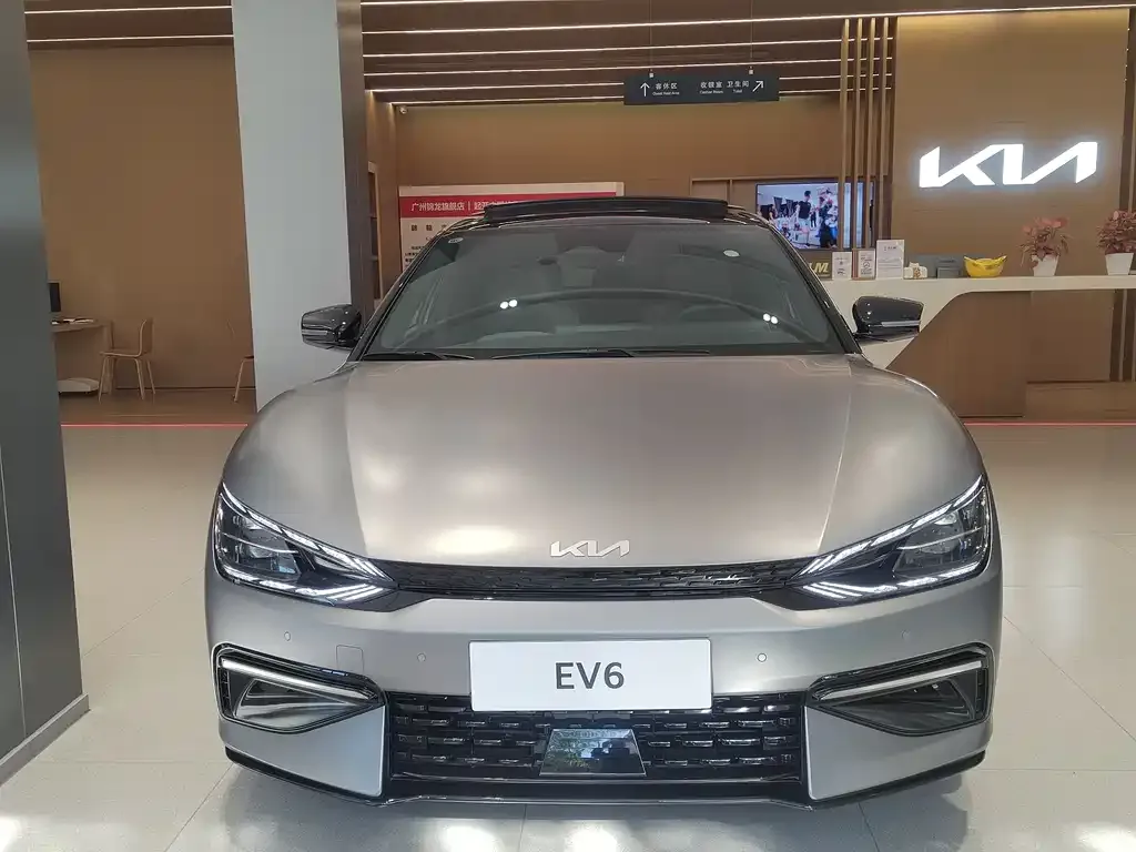 Kia EV6 — фото 8