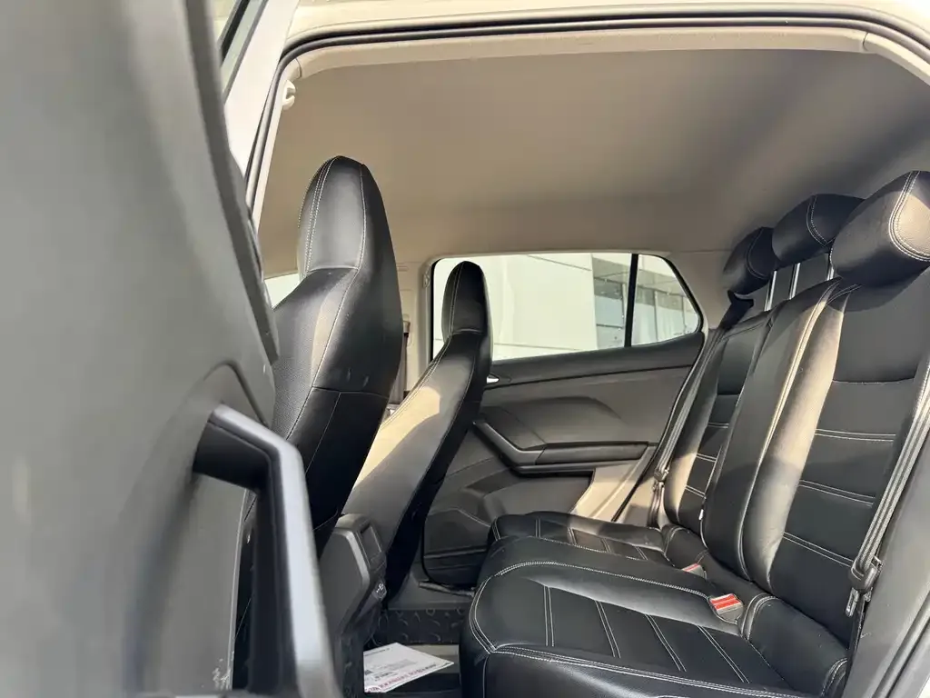 Volkswagen T-Cross — фото 10