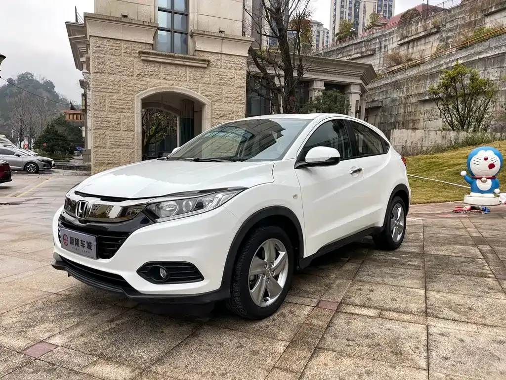 Honda Vezel — фото 1