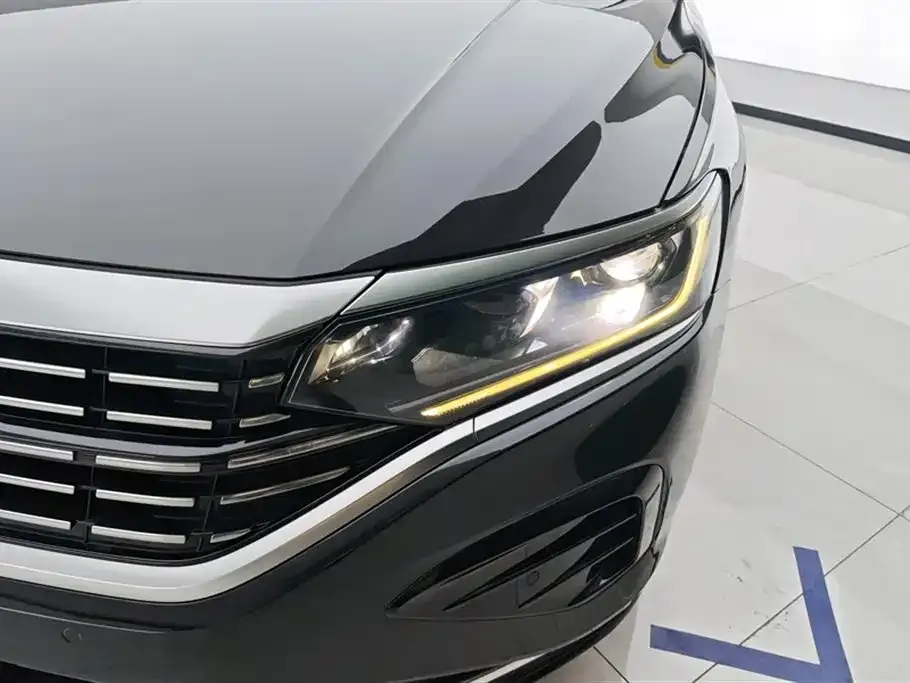 Volkswagen Passat — фото 6