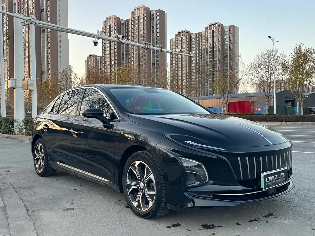 Hongqi E-QM5 — фото 3