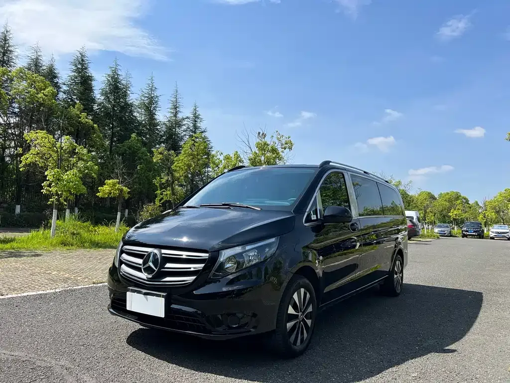 Mercedes-Benz Vito — фото 1