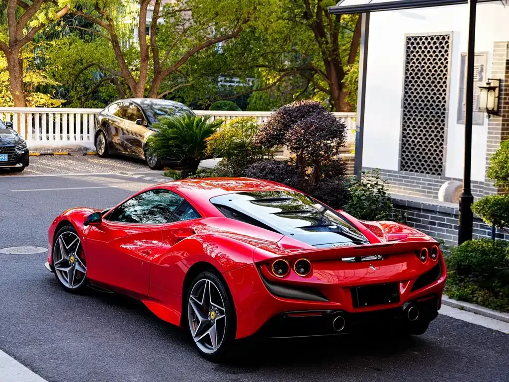 Ferrari F8 — фото 10