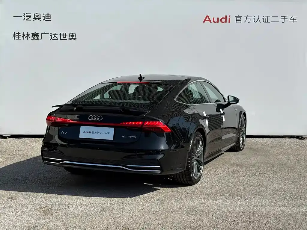 Audi A7 — фото 2
