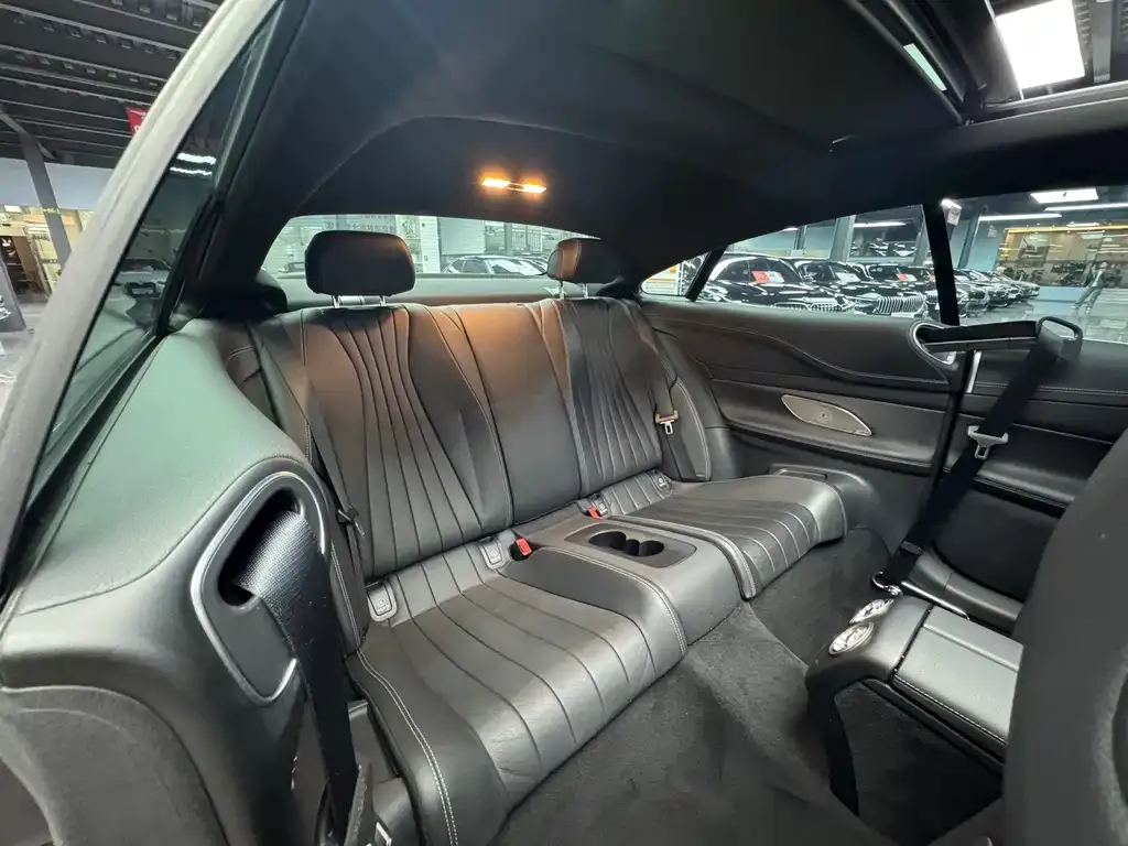 Mercedes-Benz E-Class (Import) — фото 3
