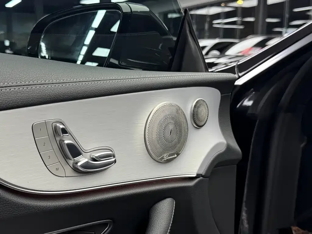 Mercedes-Benz E-Class (Import) — фото 9