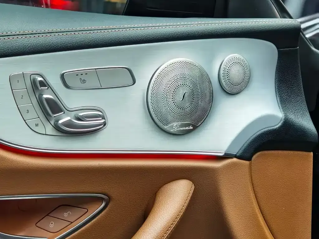 Mercedes-Benz E-Class (Import) — фото 4