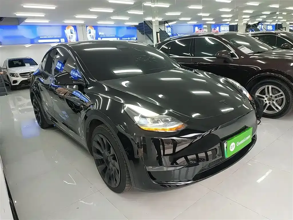 Tesla Model Y — фото 4