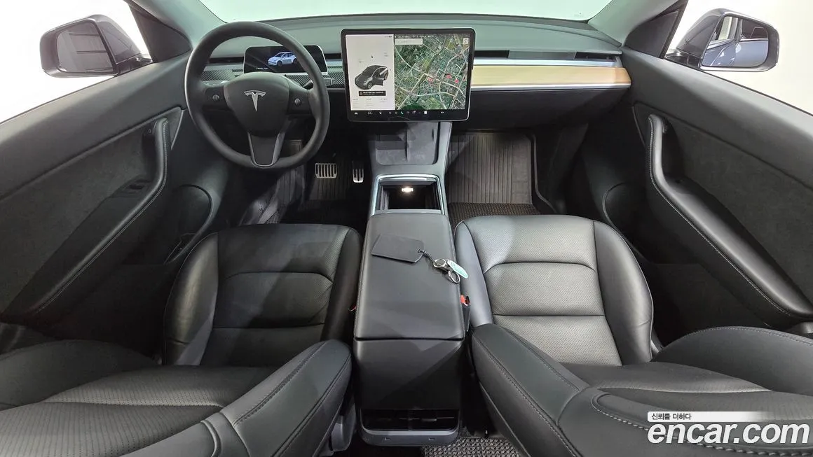 Tesla Model Y — фото 6