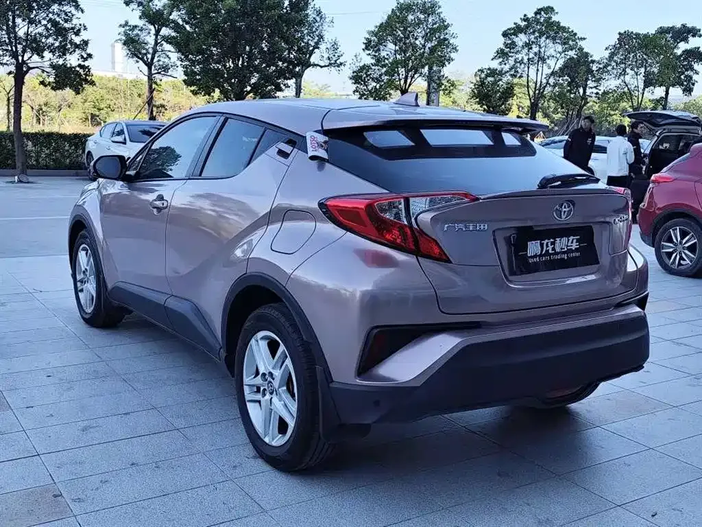 Toyota C-HR — фото 7