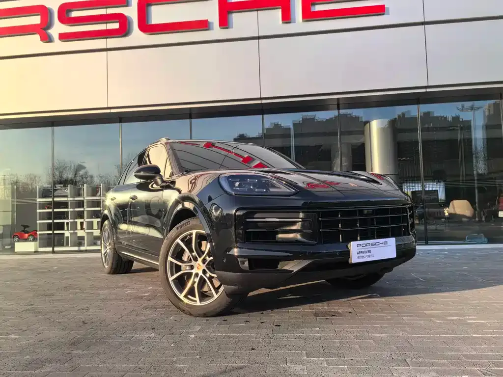 Porsche Cayenne — фото 1