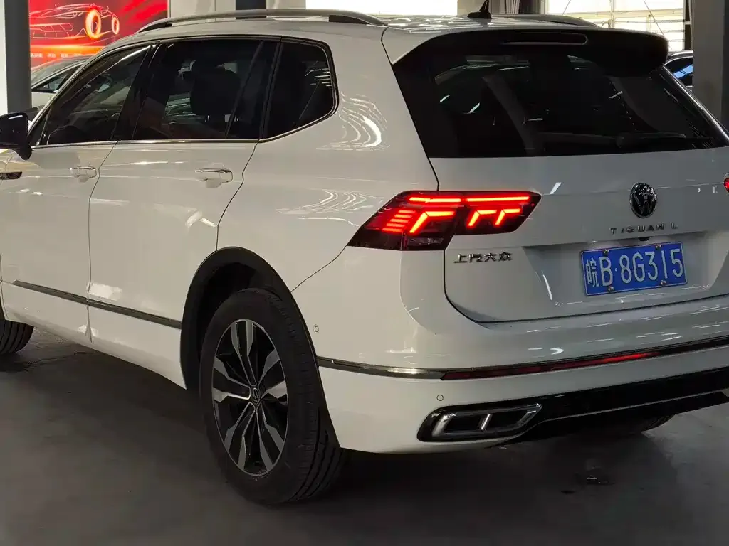 Volkswagen Tiguan L — фото 4