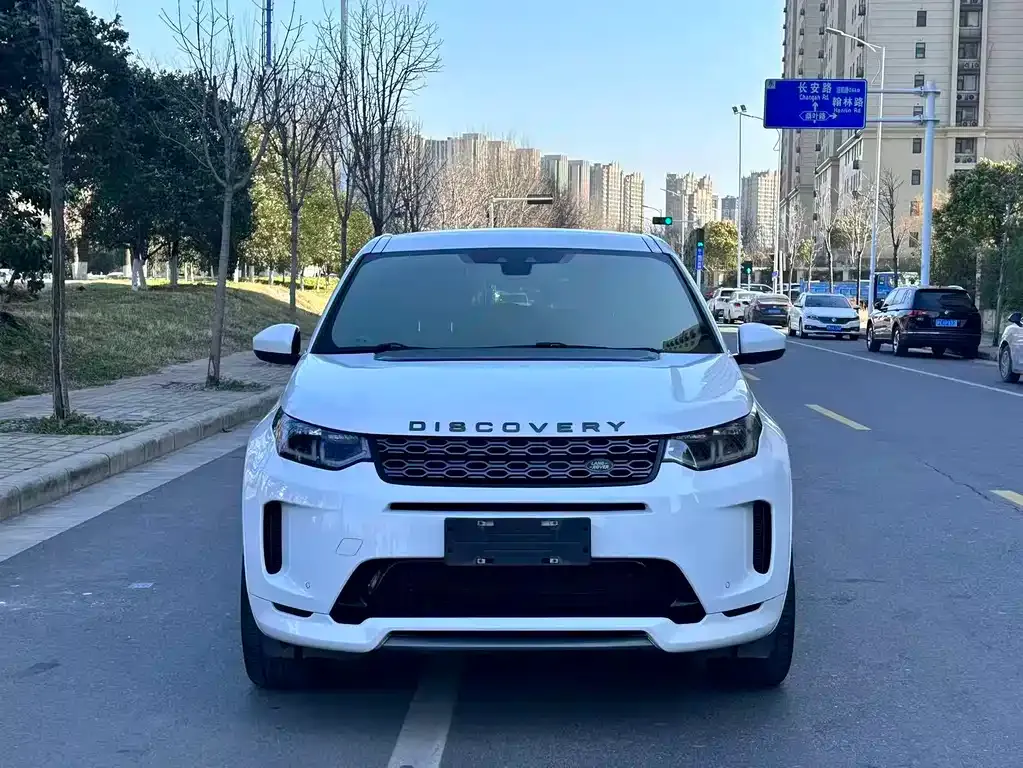 Land Rover Discovery Sport — фото 1