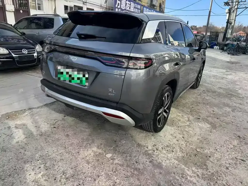 BYD L DM-i — фото 6