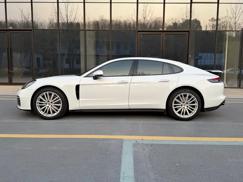 Porsche Panamera — фото 10