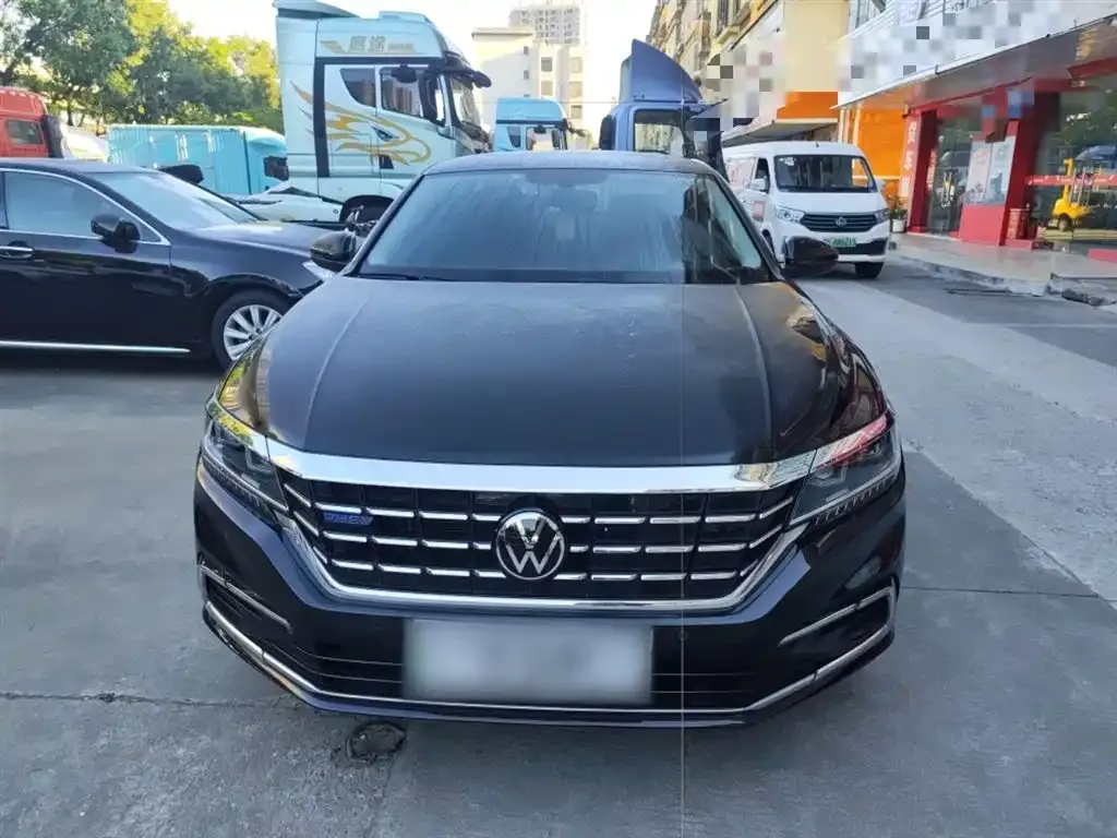Volkswagen Passat New Energy — фото 3