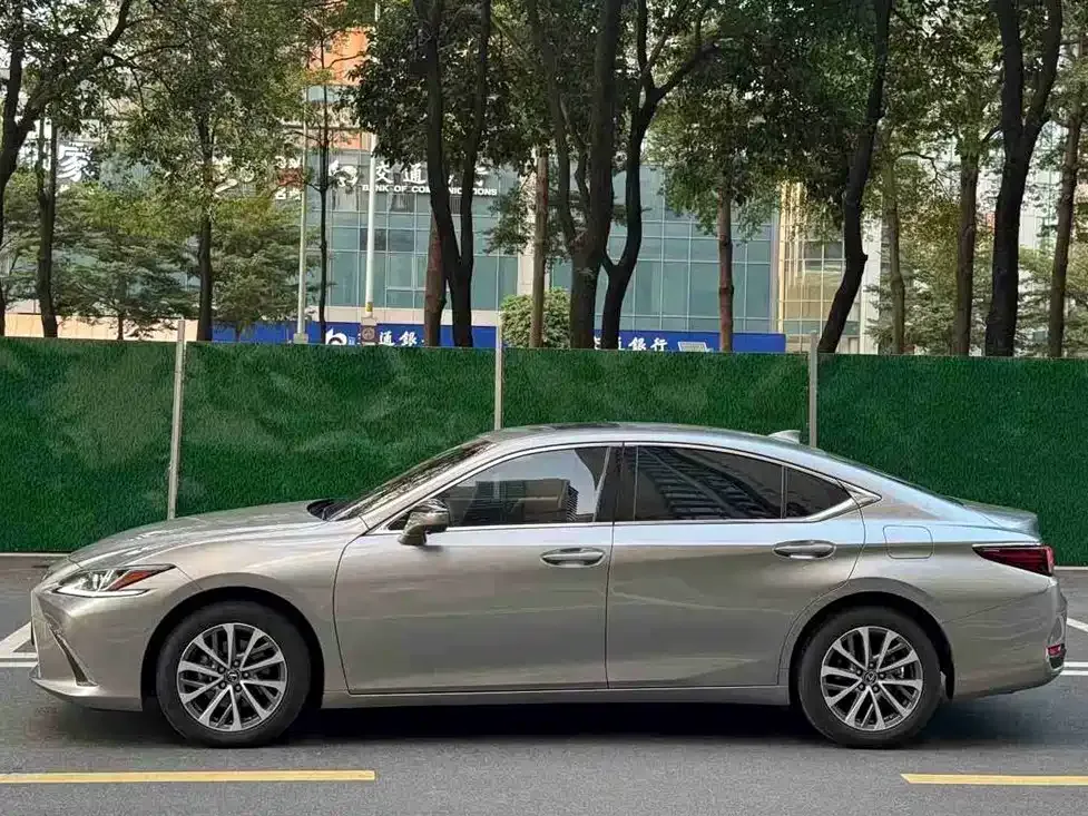 Lexus ES — фото 2