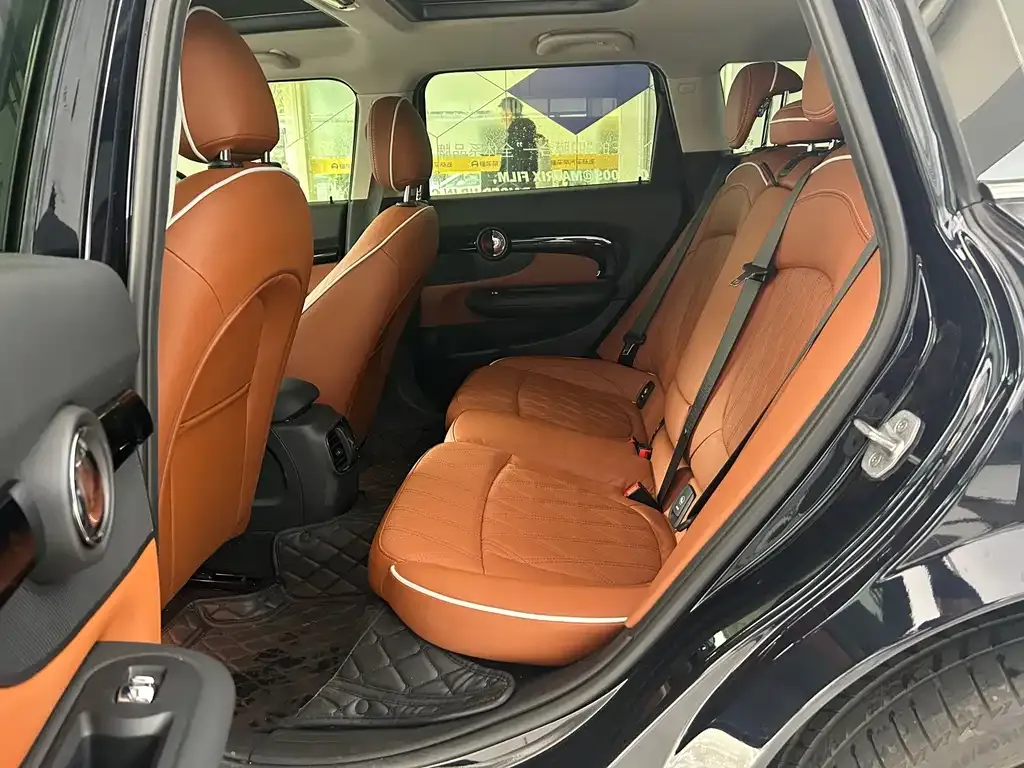 MINI Clubman — фото 5